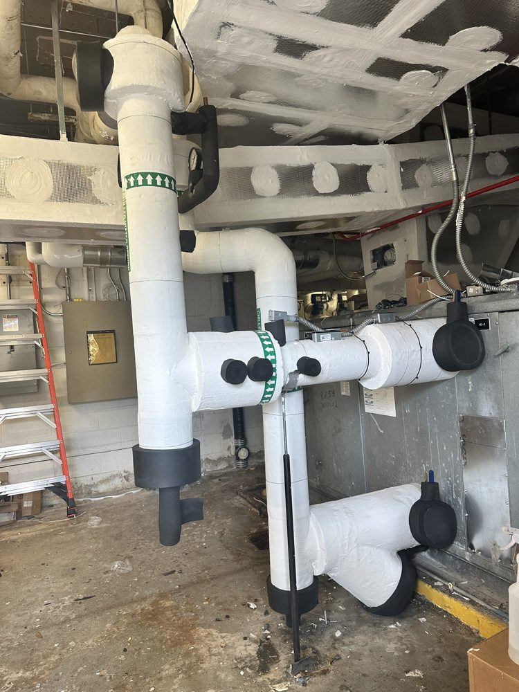 AHU coil piping, Foamglas with ASJ, fab-and-mastic duct above